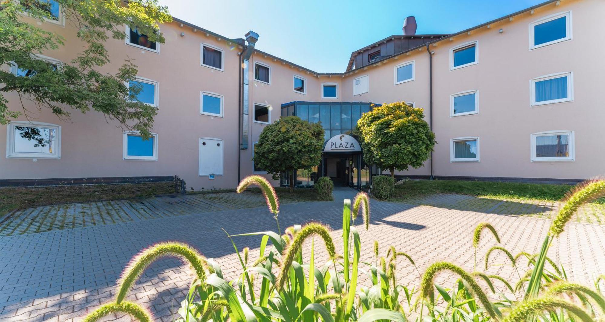 Plaza Inn Muehldorf Buitenkant foto